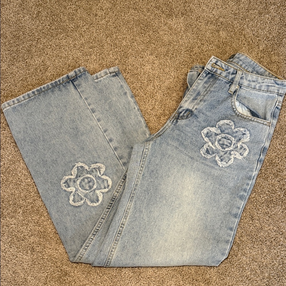 Daisy Patched Low Rise Baggy Jeans - Light Wash size 7